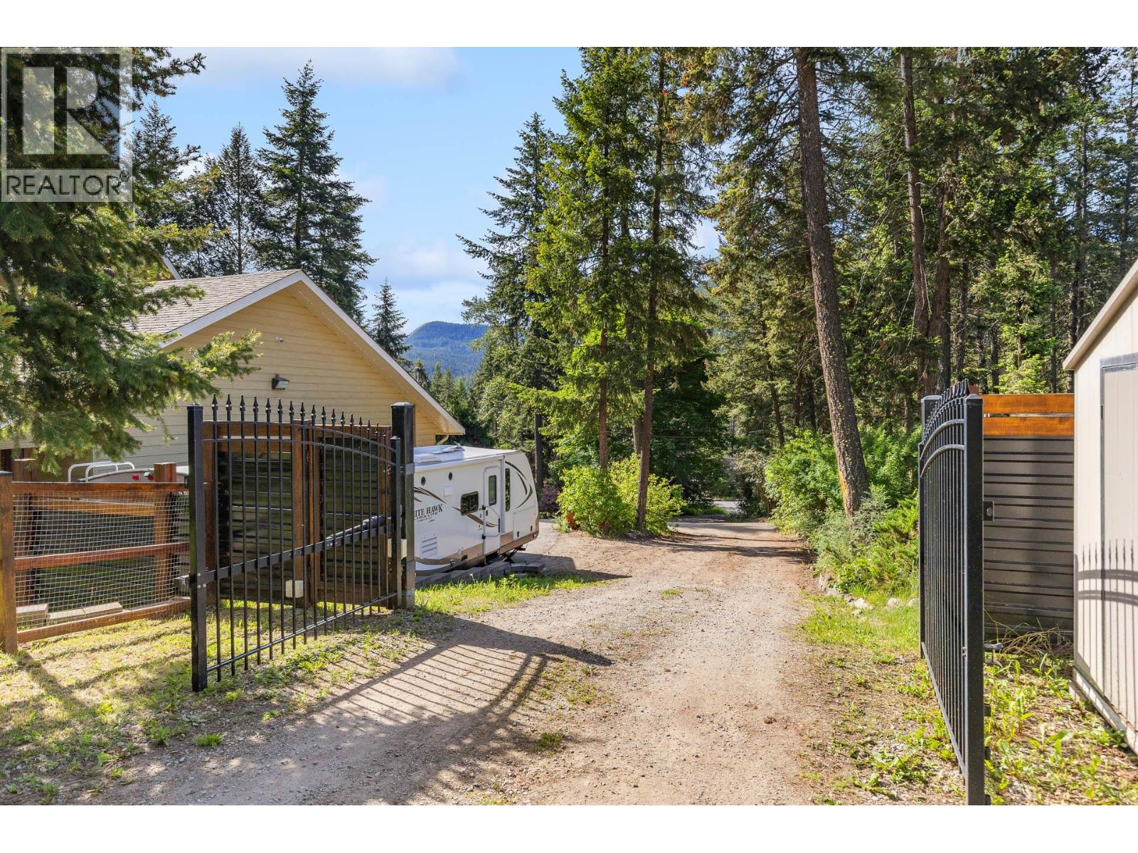 7654 Falcon Ridge Crescent - 80