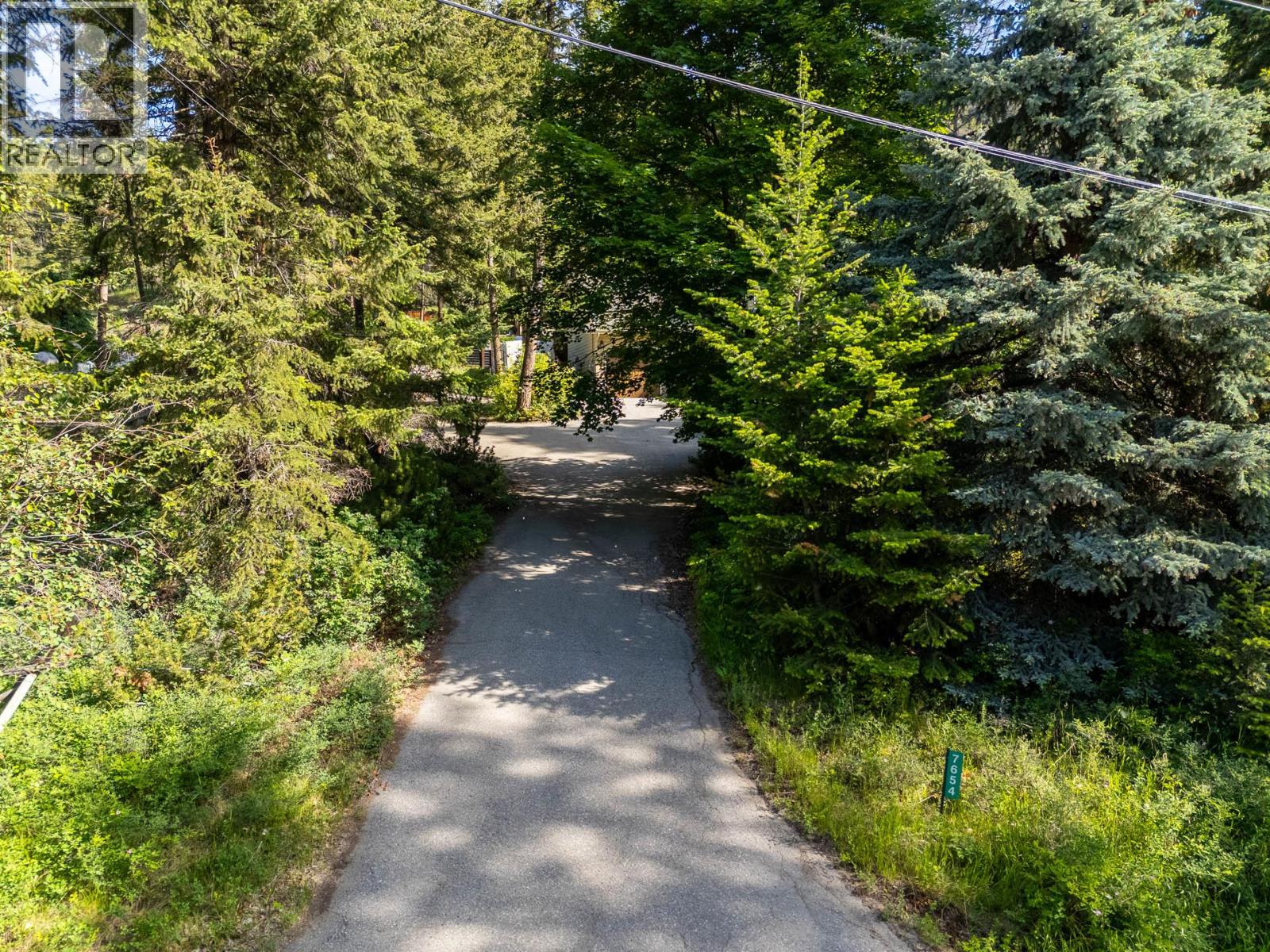 7654 Falcon Ridge Crescent - 77