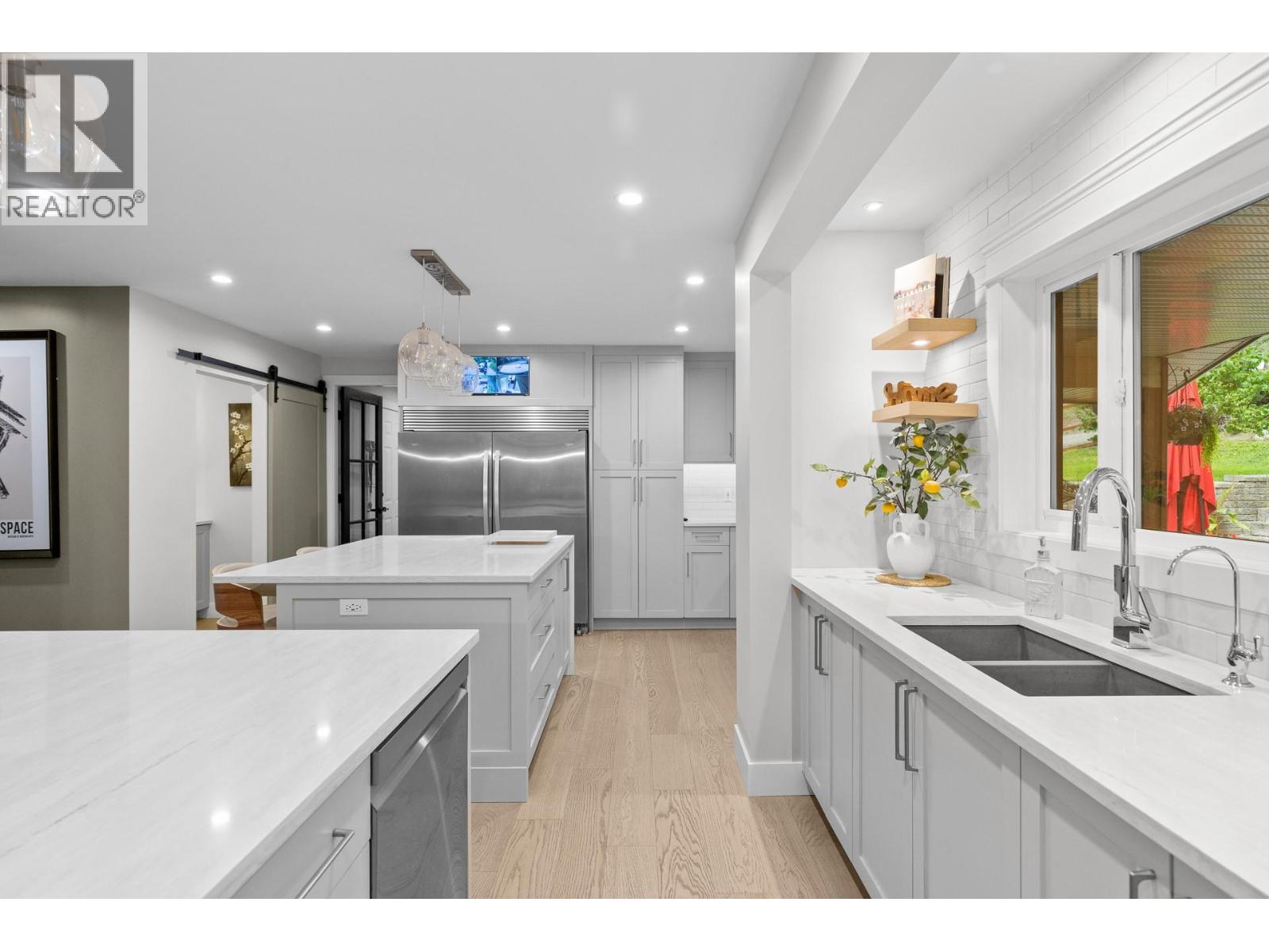 7654 Falcon Ridge Crescent - 14