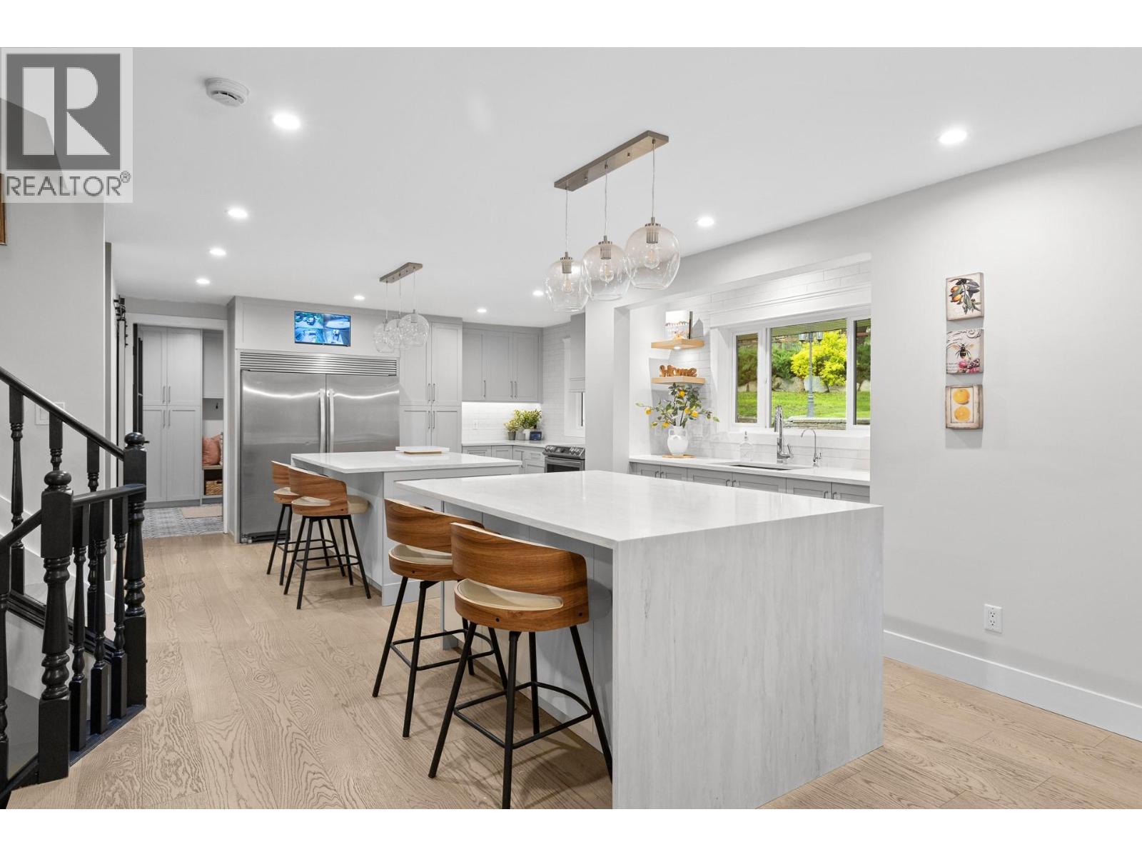 7654 Falcon Ridge Crescent - 9