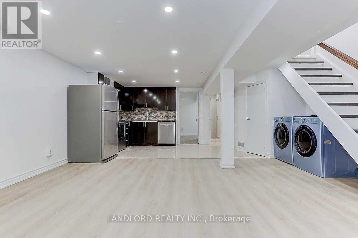 Photo of 3271 Chokecherry Crescent