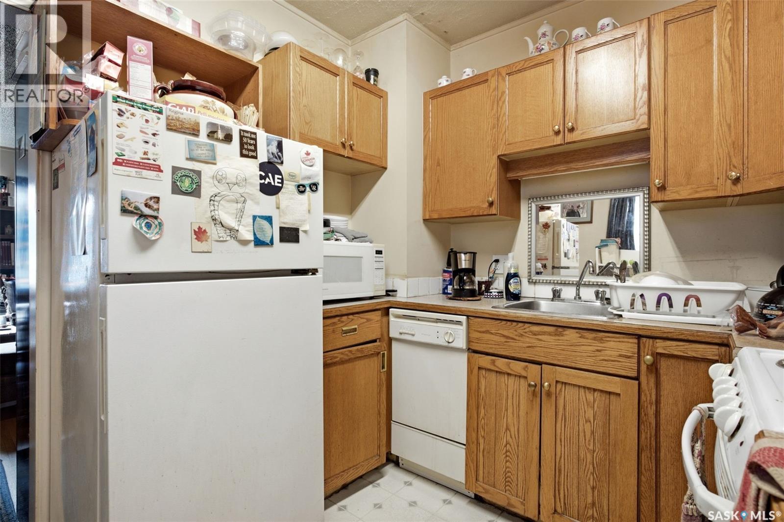 1205 McTavish STREET — photo 10