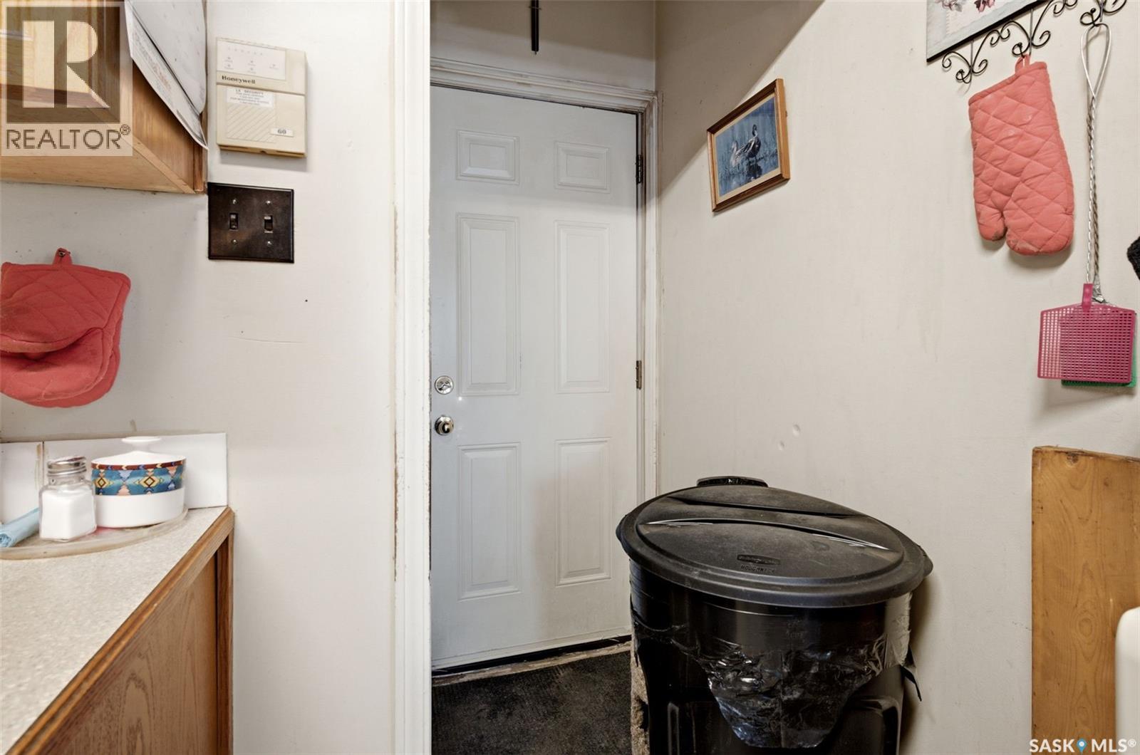 1205 McTavish STREET — photo 16
