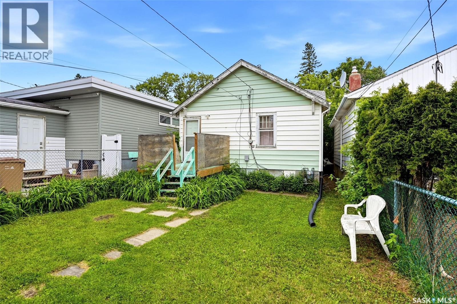 1205 McTavish STREET — photo 26