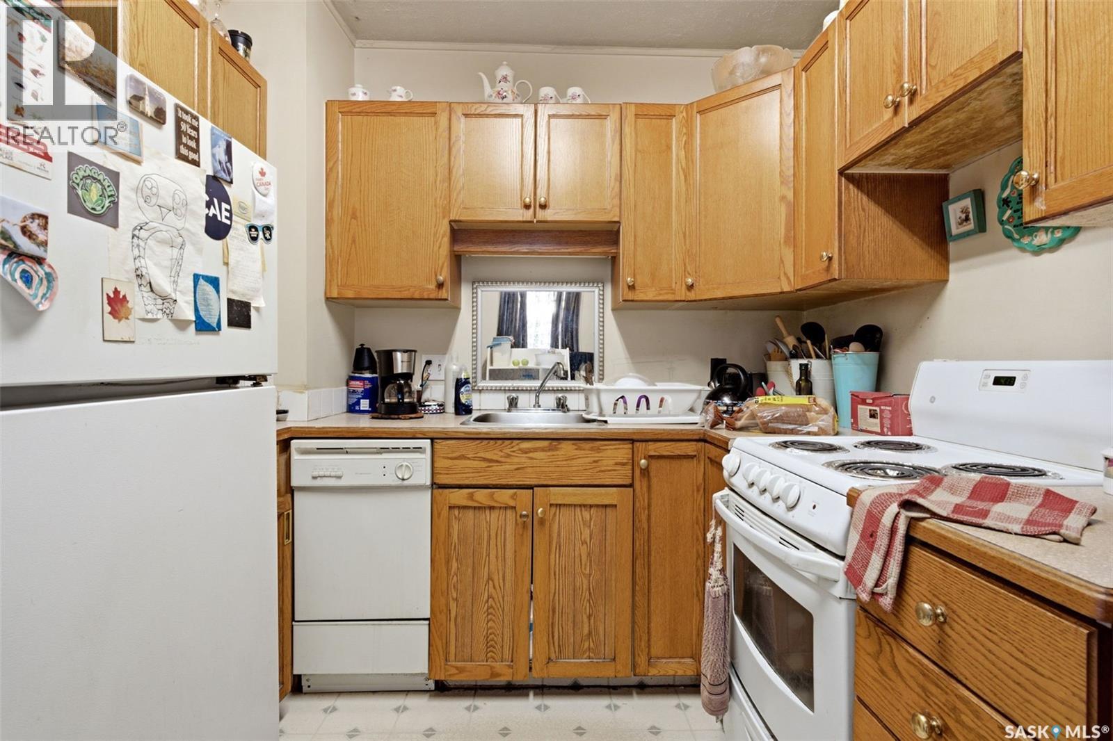1205 McTavish STREET — photo 8
