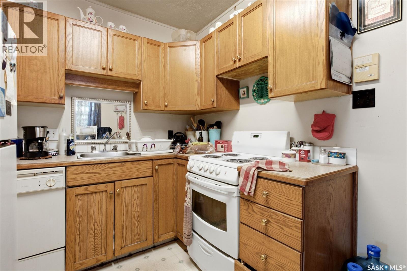 1205 McTavish STREET — photo 9