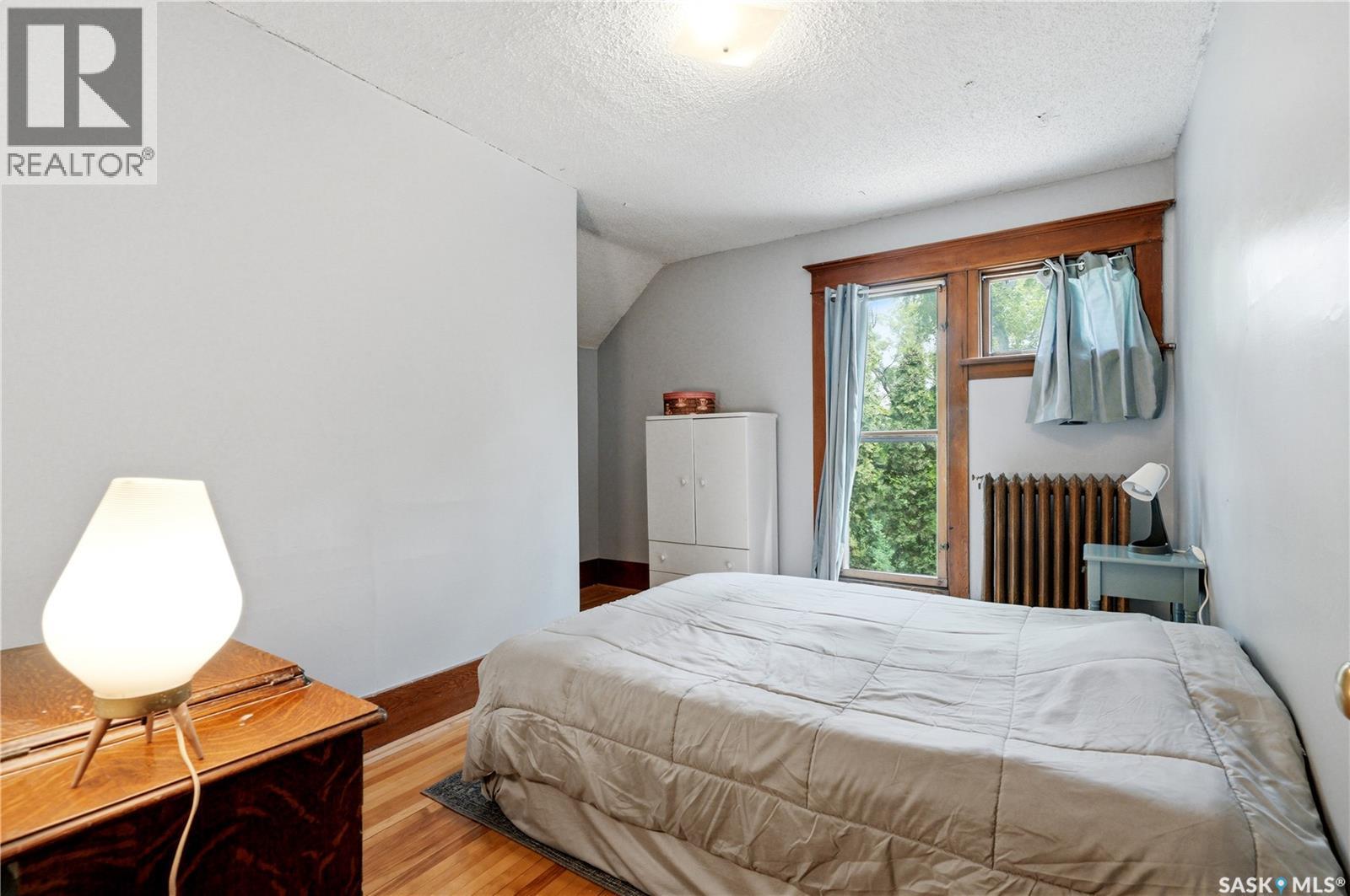 606 BEDFORD ROAD - 35