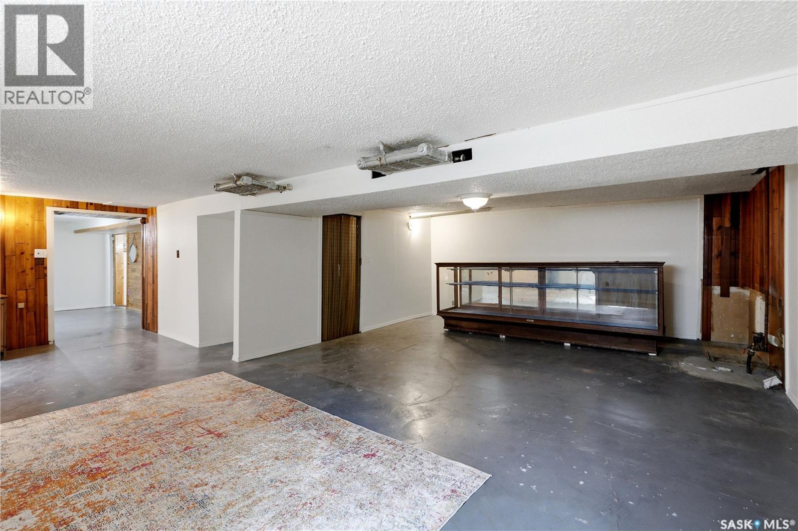 606 BEDFORD ROAD - 44