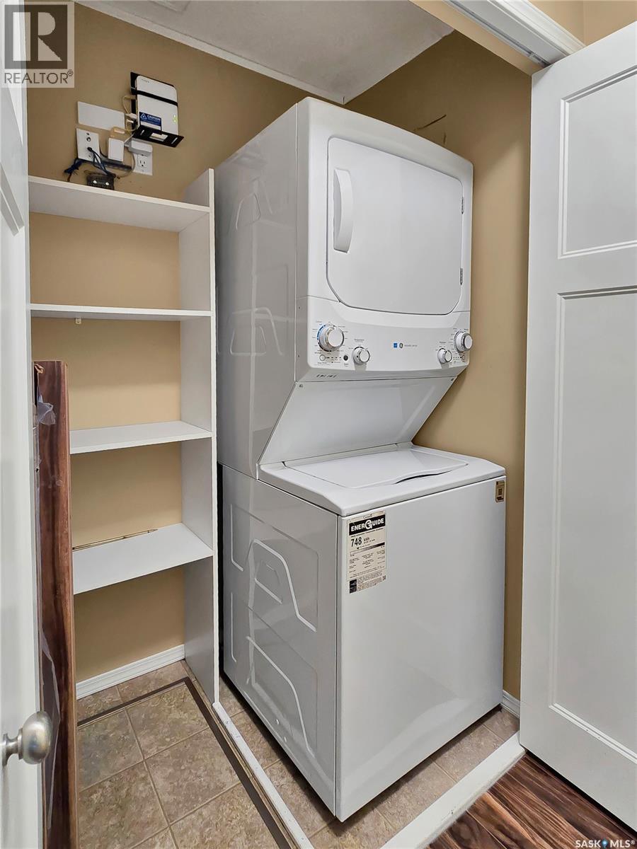 307 1022 Hampton CIRCLE — photo 10