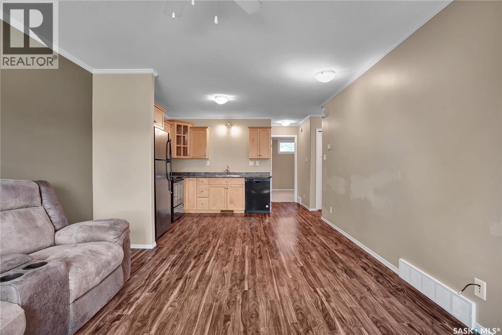 307 1022 Hampton CIRCLE — photo 6
