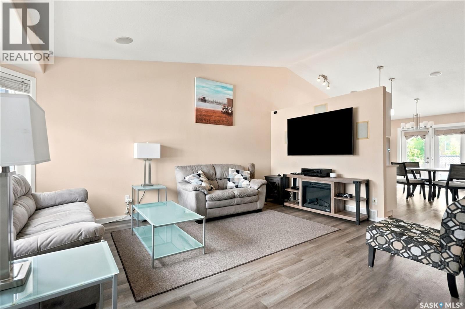 511 West Hampton BOULEVARD - 4