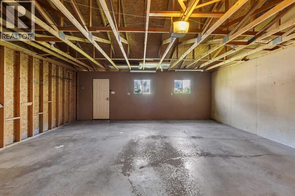Oversized Garage