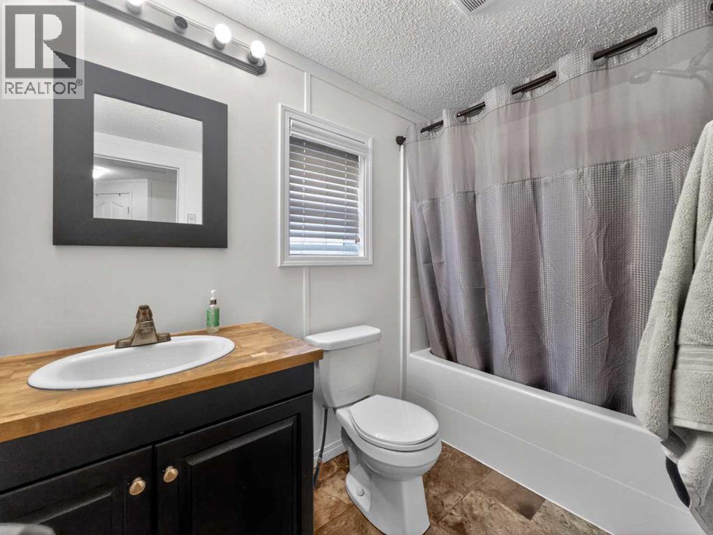 10226 103 Avenue - 14