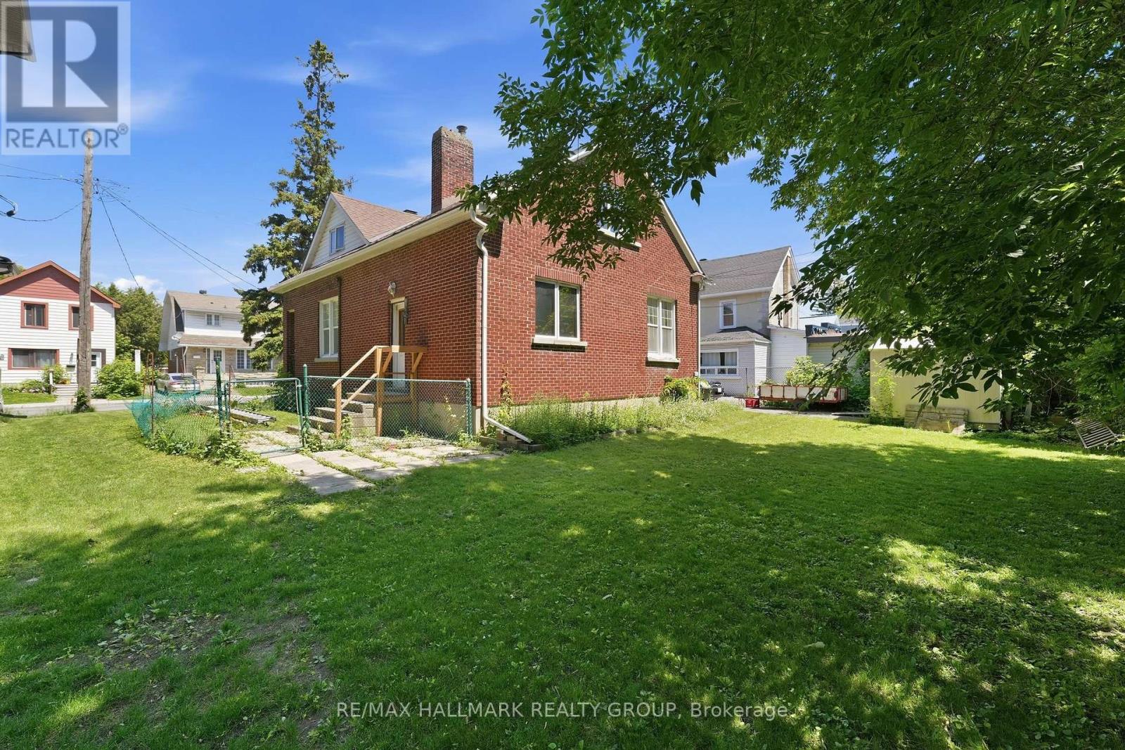 4 Bed, 2 Bath House for Sale in Ottawa – 70 QUEEN MARY STREET, Ottawa – MLS# X13491162 - Image 26