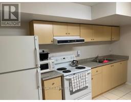 Bsmt - 17 Aldwinckle Heights, Toronto, ON M3J3S7 Photo 10