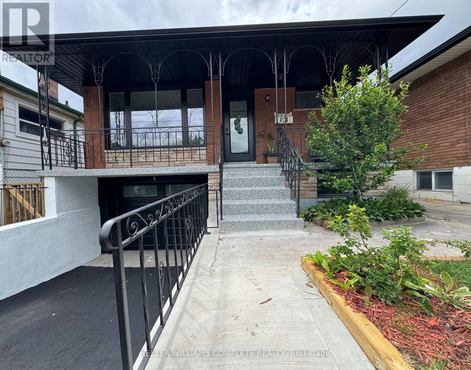 101 REID AVENUE N - 1