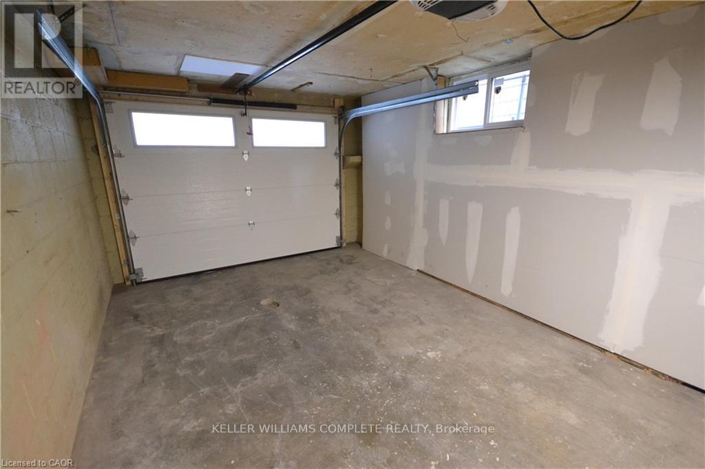 101 REID AVENUE N - 44