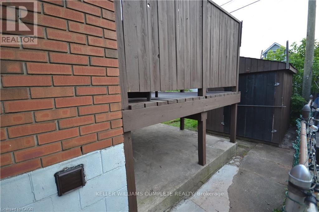 101 REID AVENUE N - 46