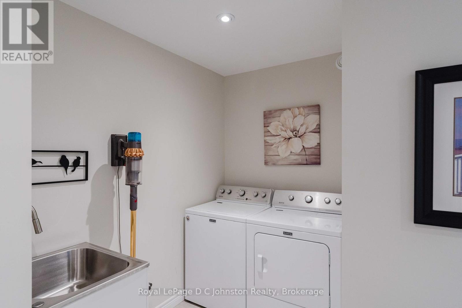#16 560 DEVONSHIRE ROAD - 10