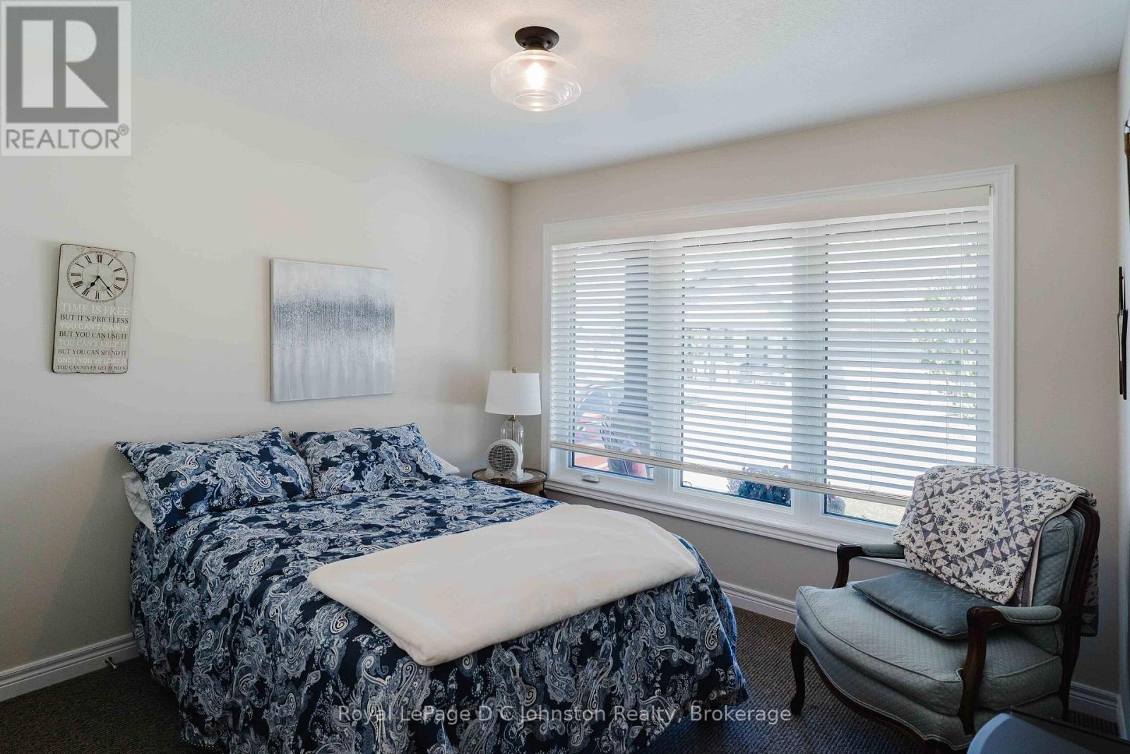 #16 560 DEVONSHIRE ROAD - 27