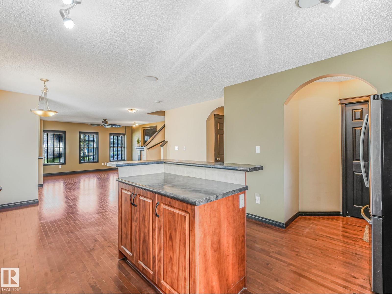 14843 140 ST NW - 16