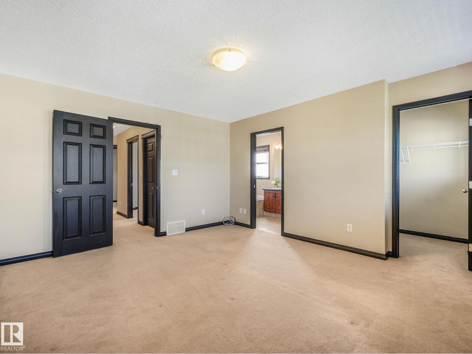 14843 140 ST NW - 32
