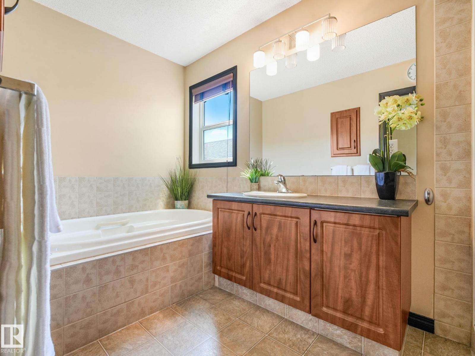 14843 140 ST NW - 35