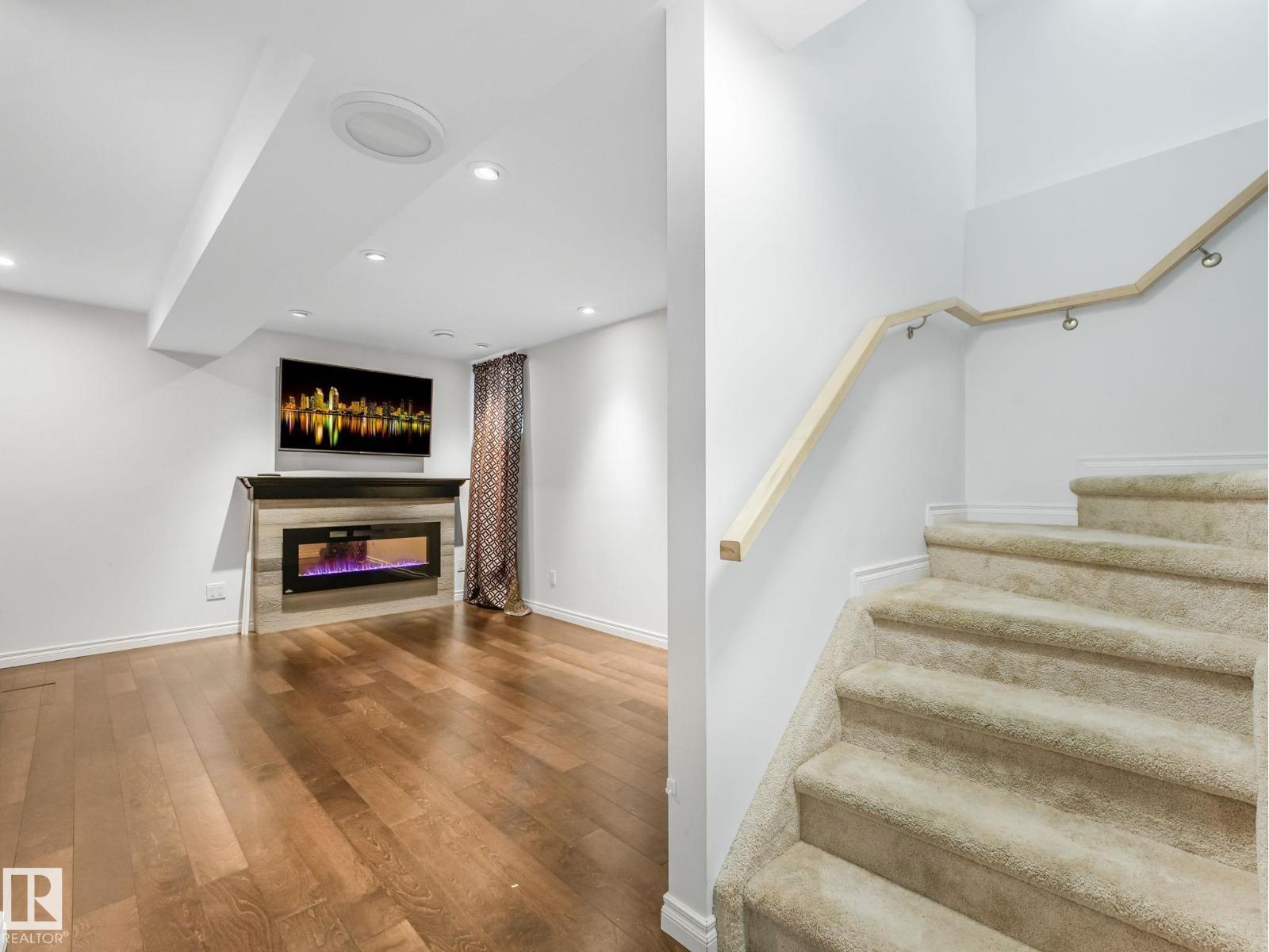 14843 140 ST NW - 37