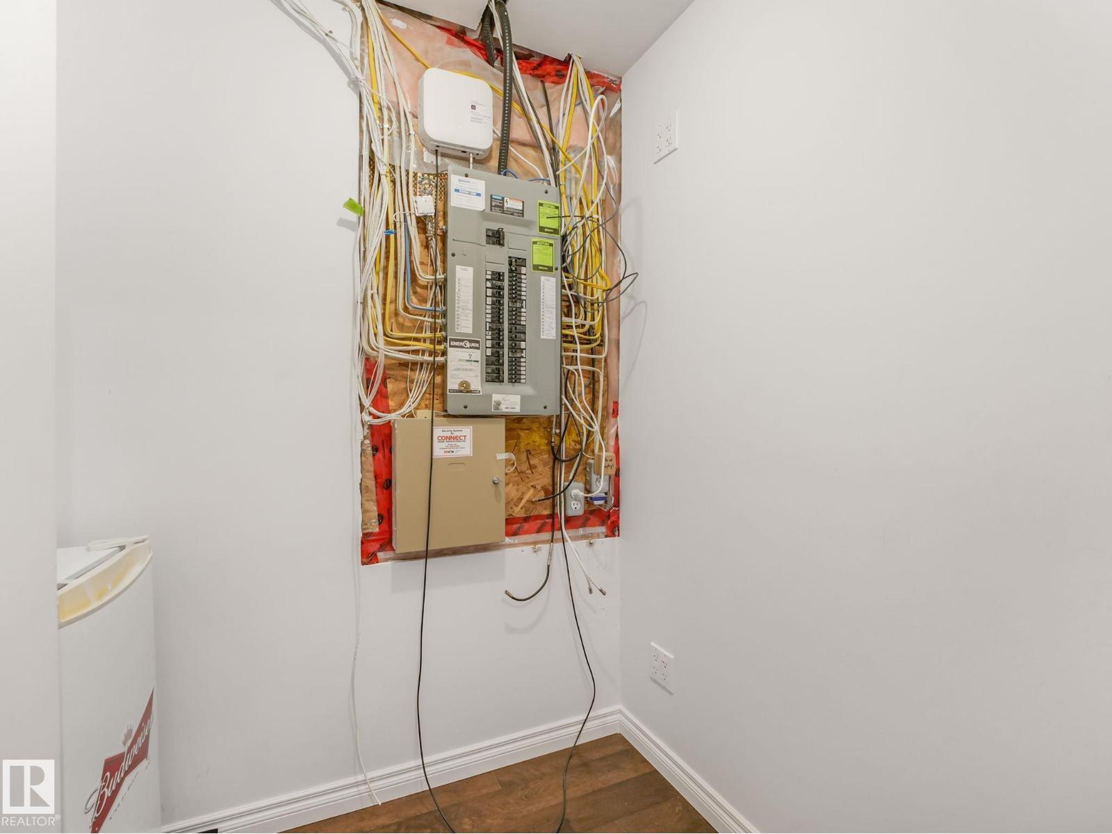 14843 140 ST NW - 45