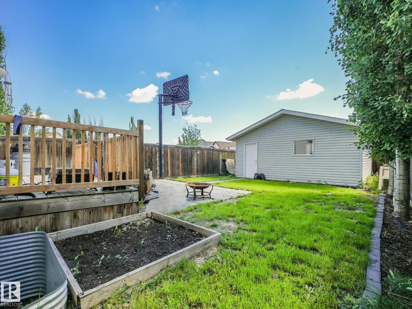 14843 140 ST NW - 49
