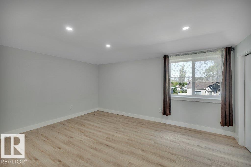 5019 49 Street — photo 22