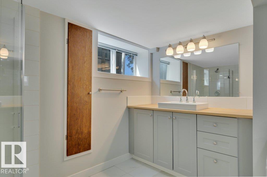 5019 49 Street — photo 31