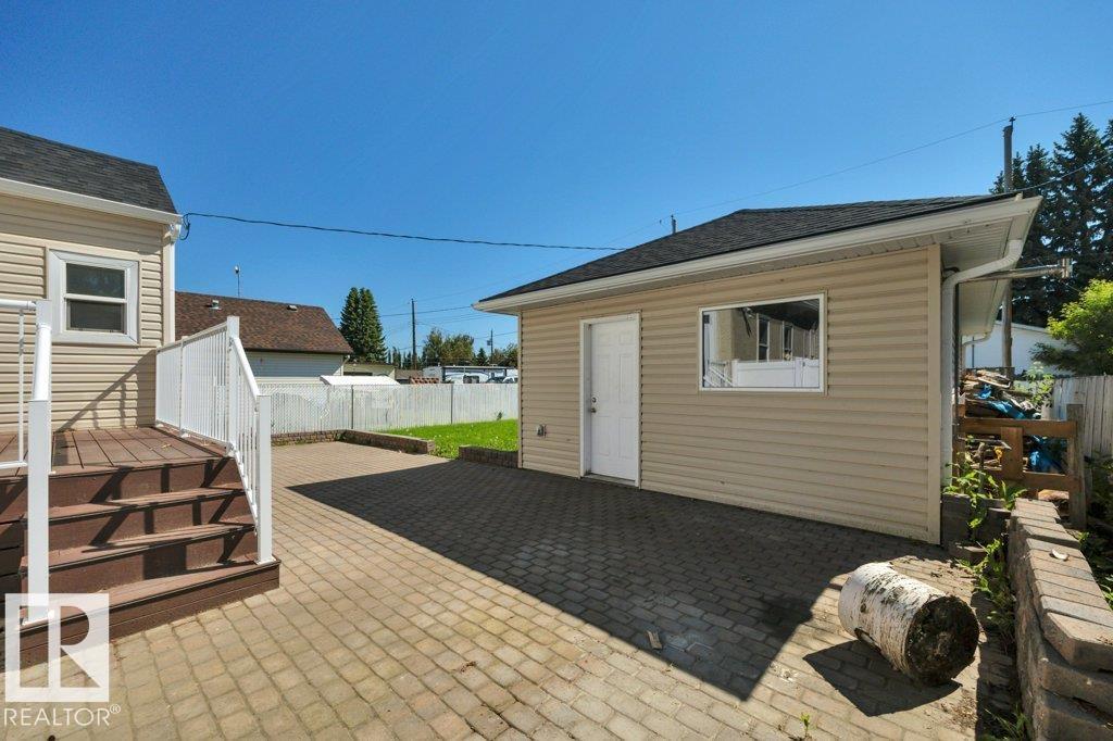 5019 49 Street — photo 42