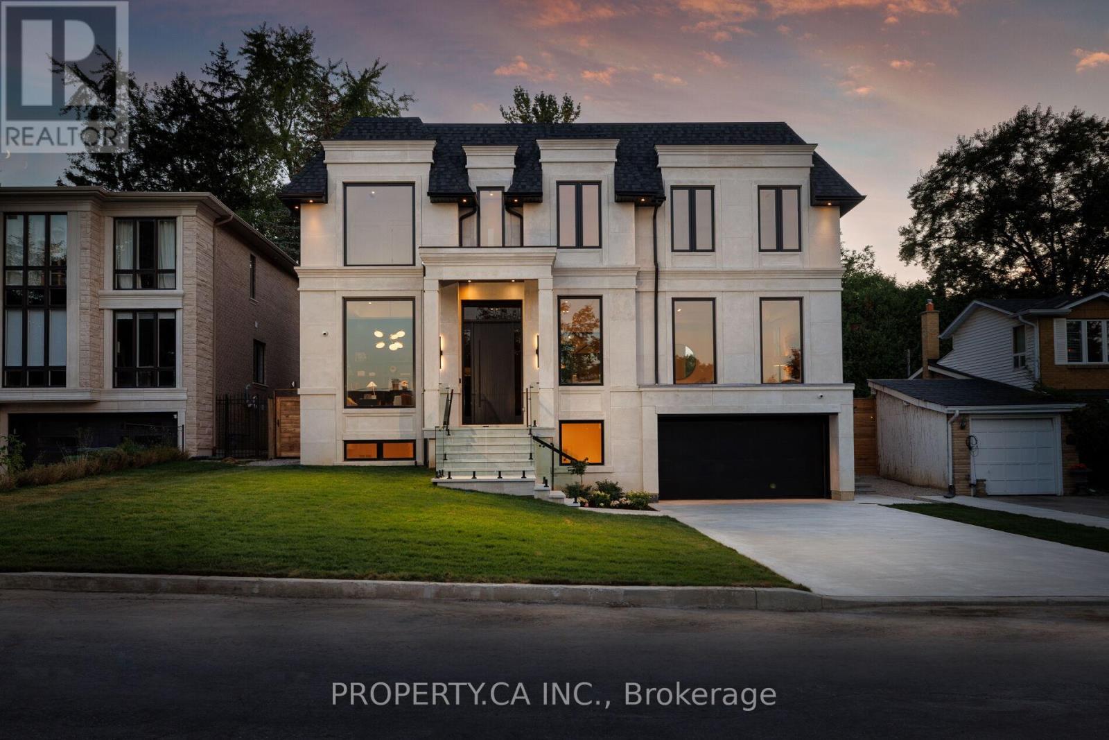 Listing photo of 10 GRANGEMILL CRESCENT