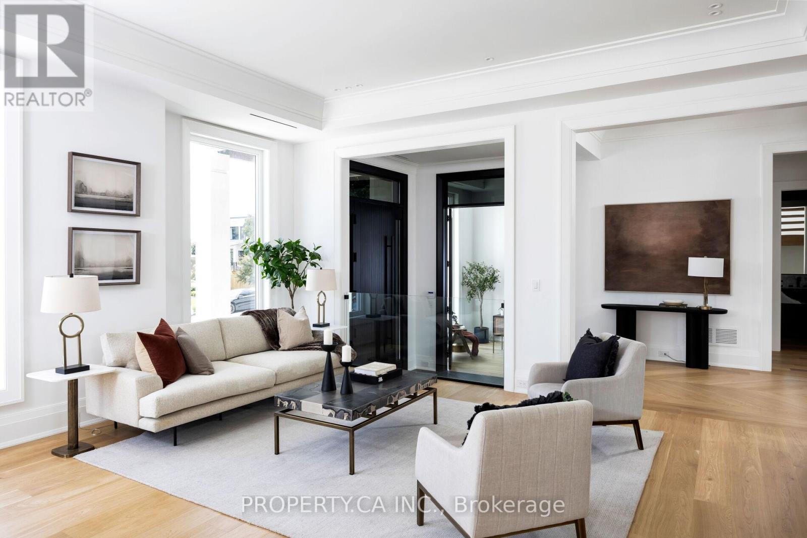 10 GRANGEMILL CRESCENT - 10
