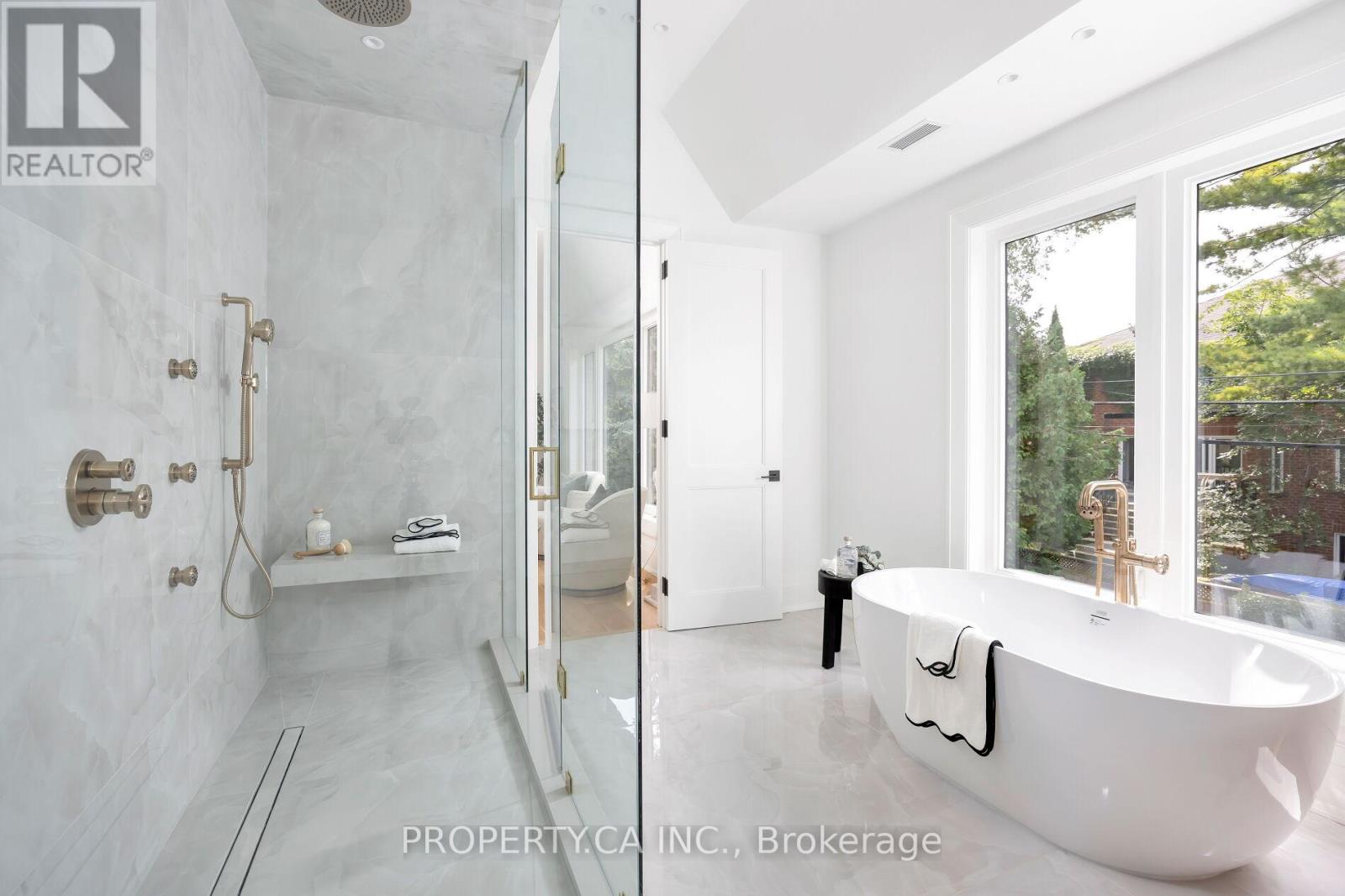 10 GRANGEMILL CRESCENT - 24