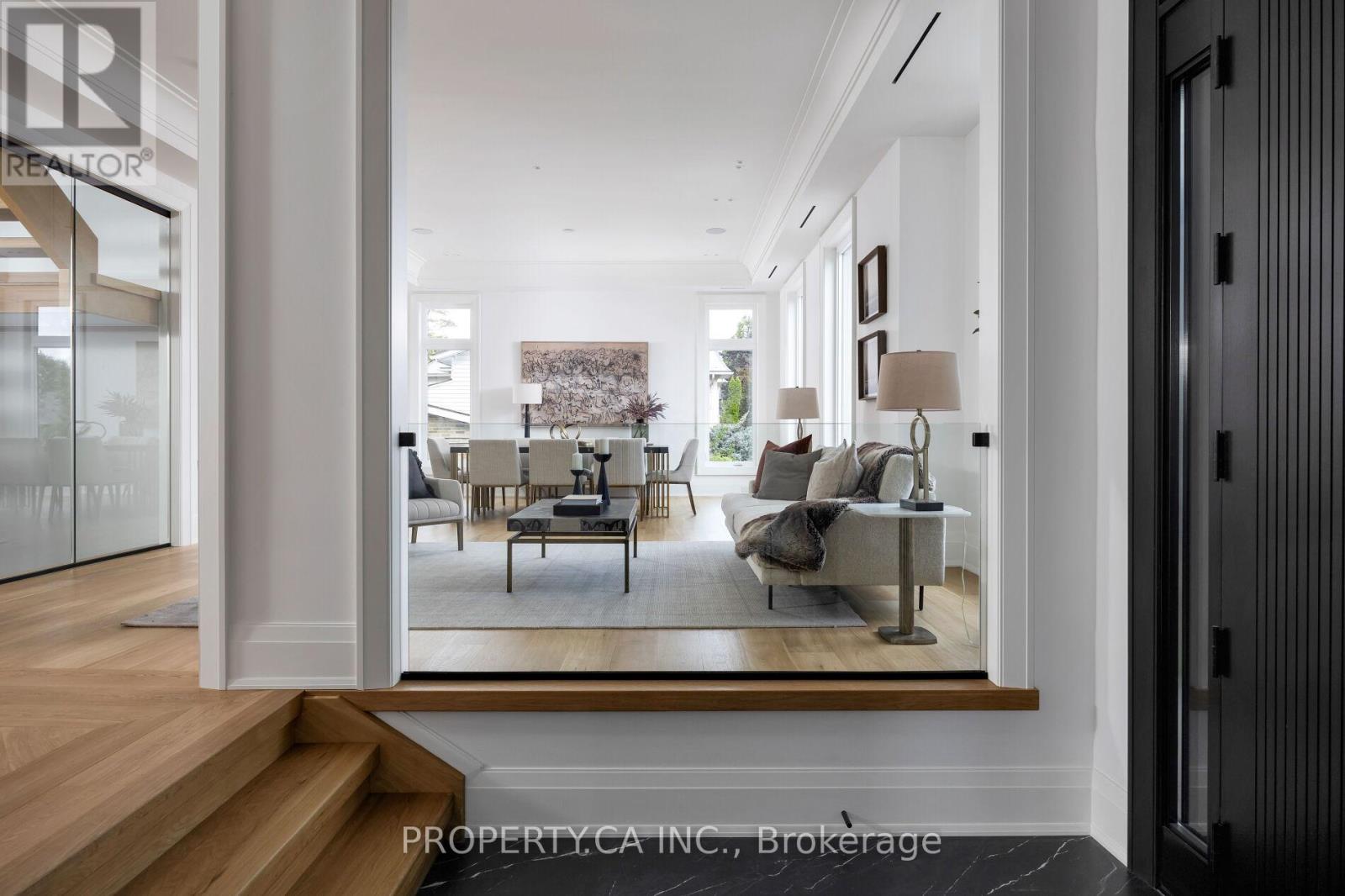 10 GRANGEMILL CRESCENT - 8