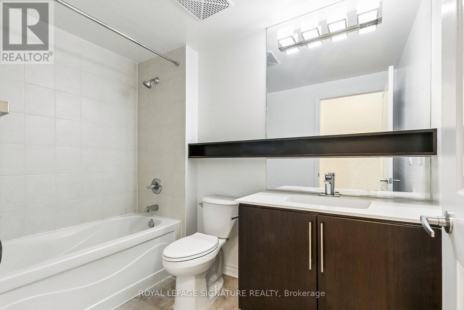 #923 2885 BAYVIEW AVENUE - 14