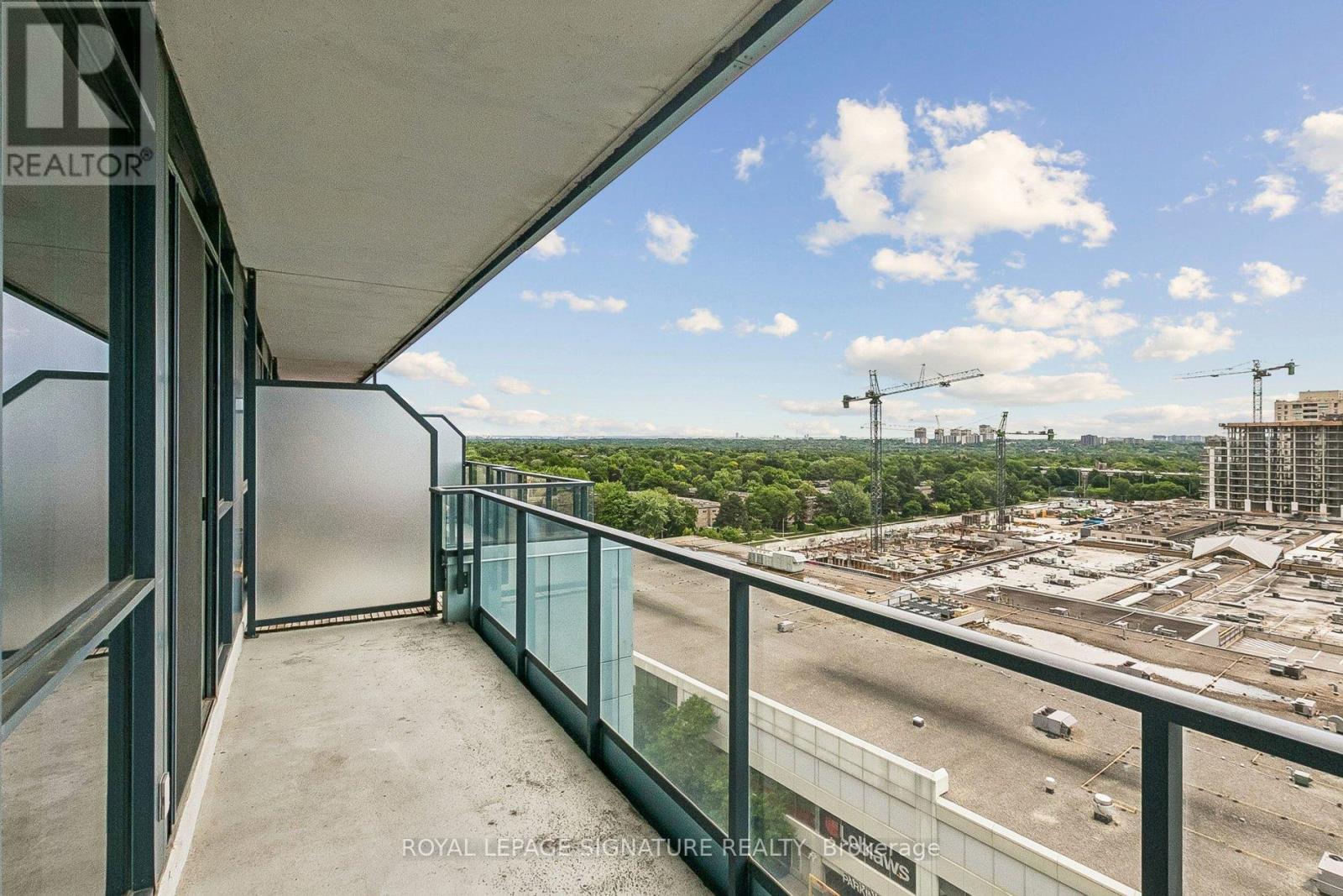 #923 2885 BAYVIEW AVENUE - 17