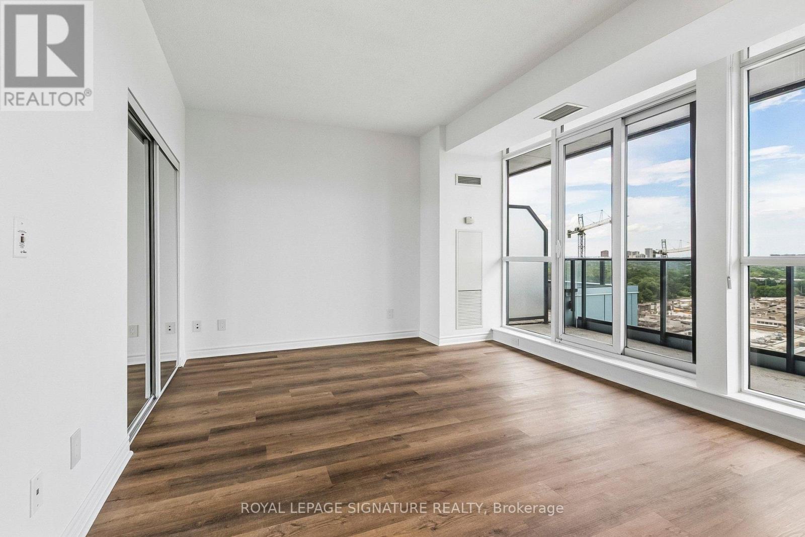 #923 2885 BAYVIEW AVENUE - 5