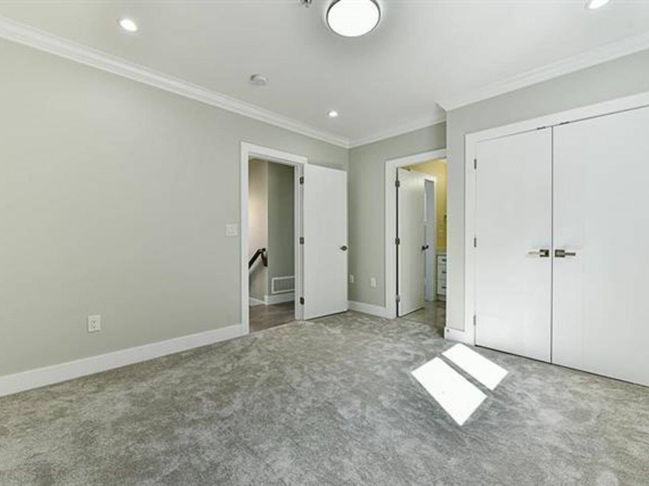 15456 RUSSELL AVENUE, White Rock