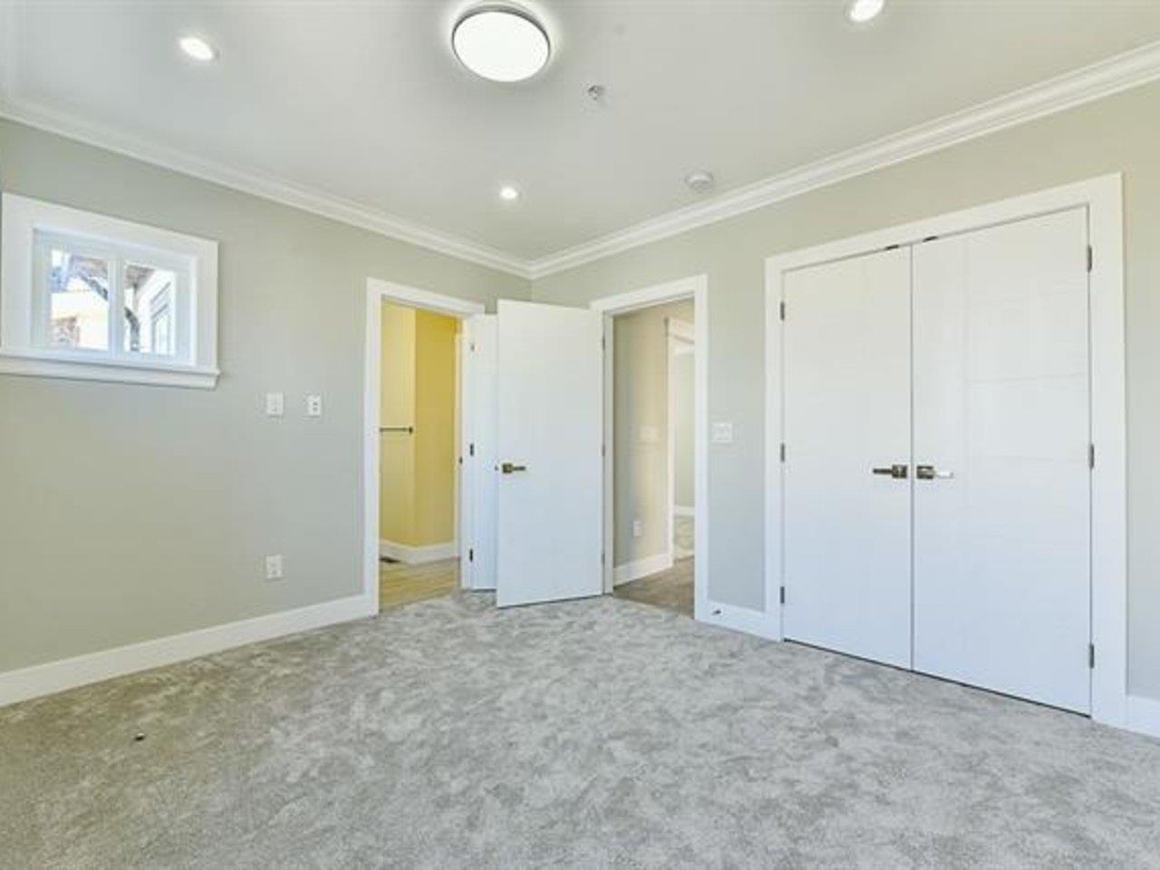 15456 RUSSELL AVENUE, White Rock