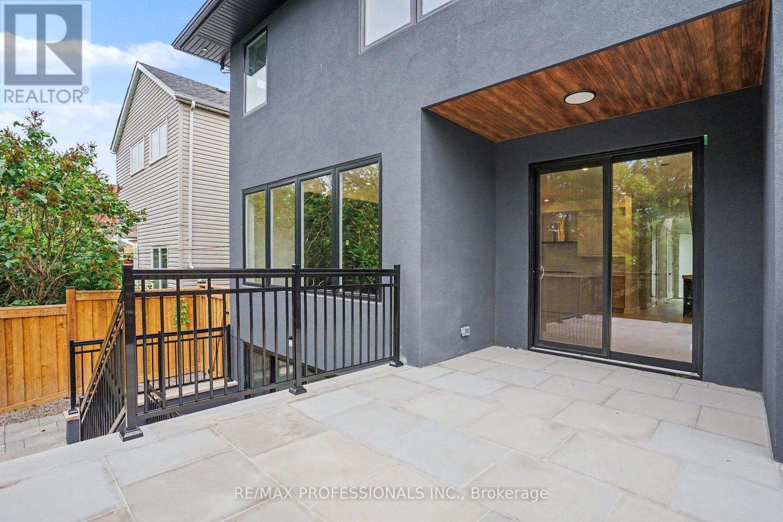 14 KENTROYAL DRIVE - 38