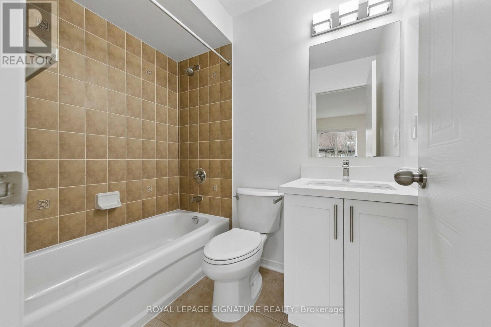 #100 86 JOYMAR DRIVE - 22