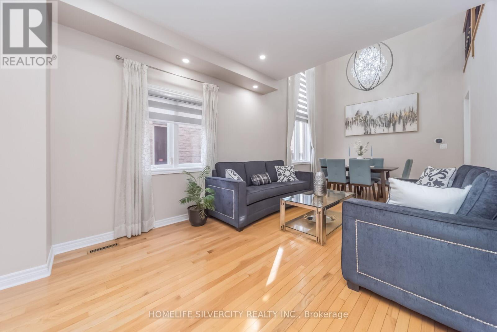 26 BISSELL DRIVE N - 11