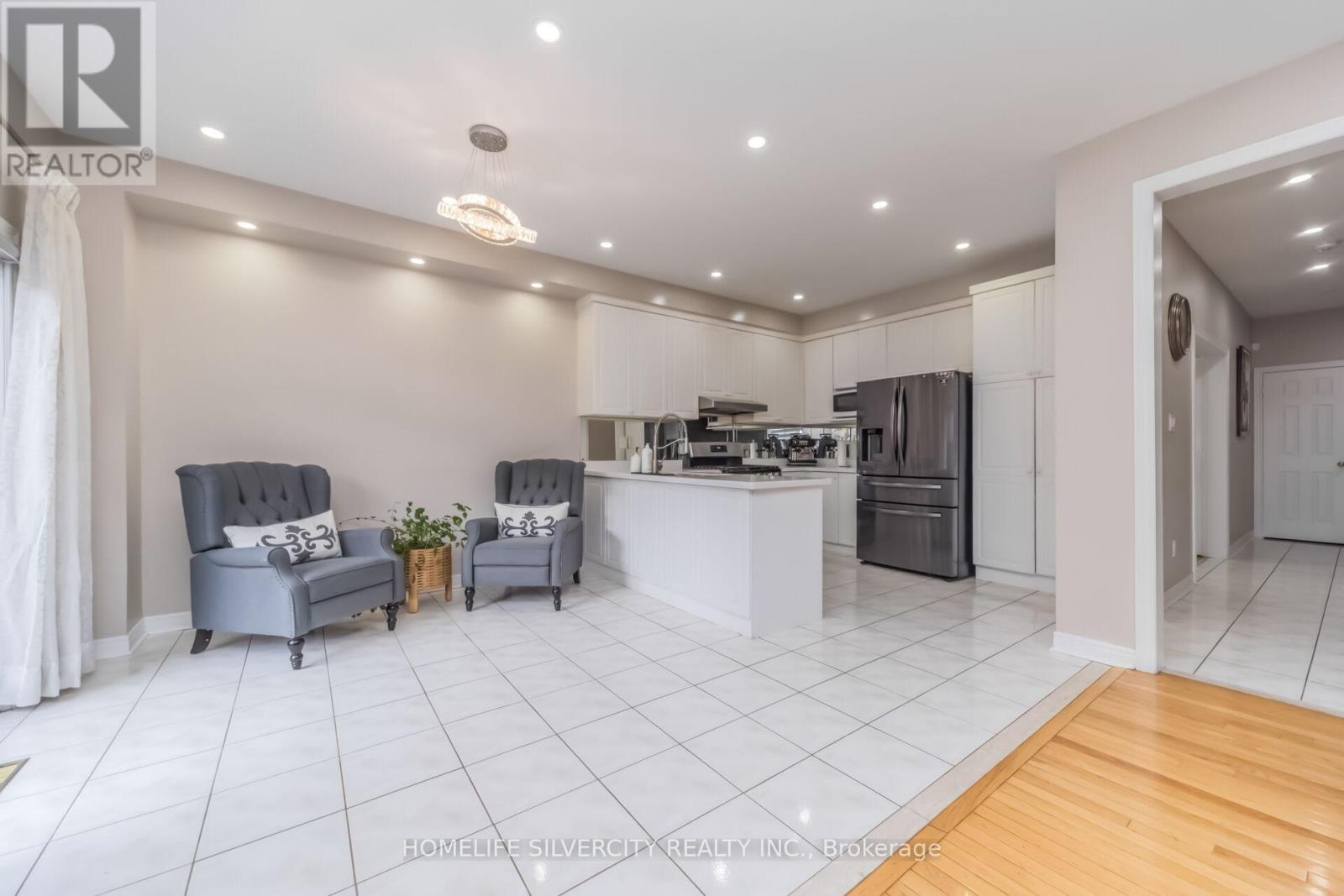 26 BISSELL DRIVE N - 19