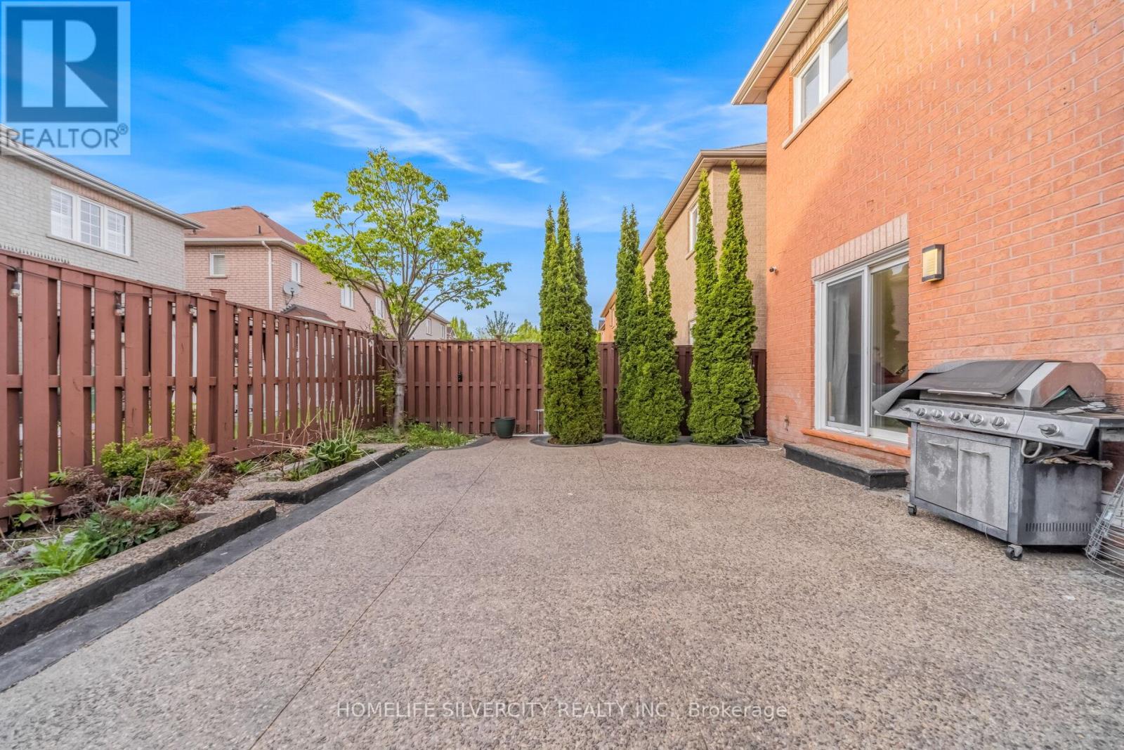 26 BISSELL DRIVE N - 47