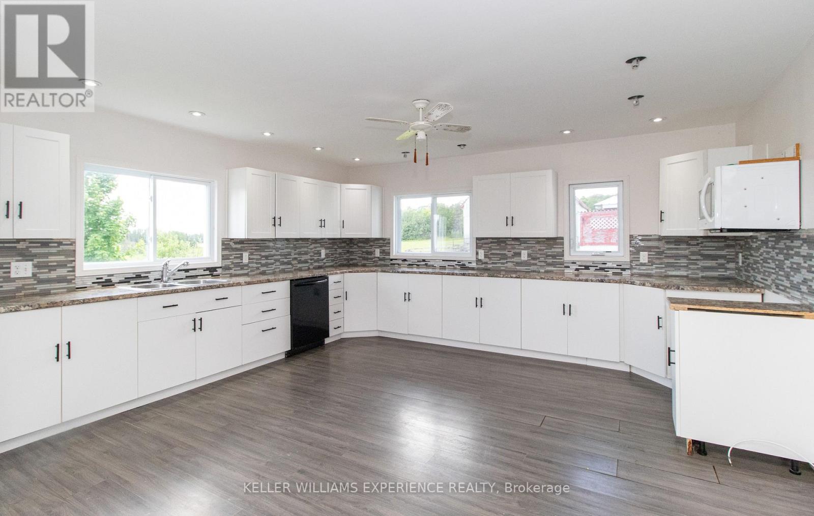 3505 BOUNDARY ROAD - 16