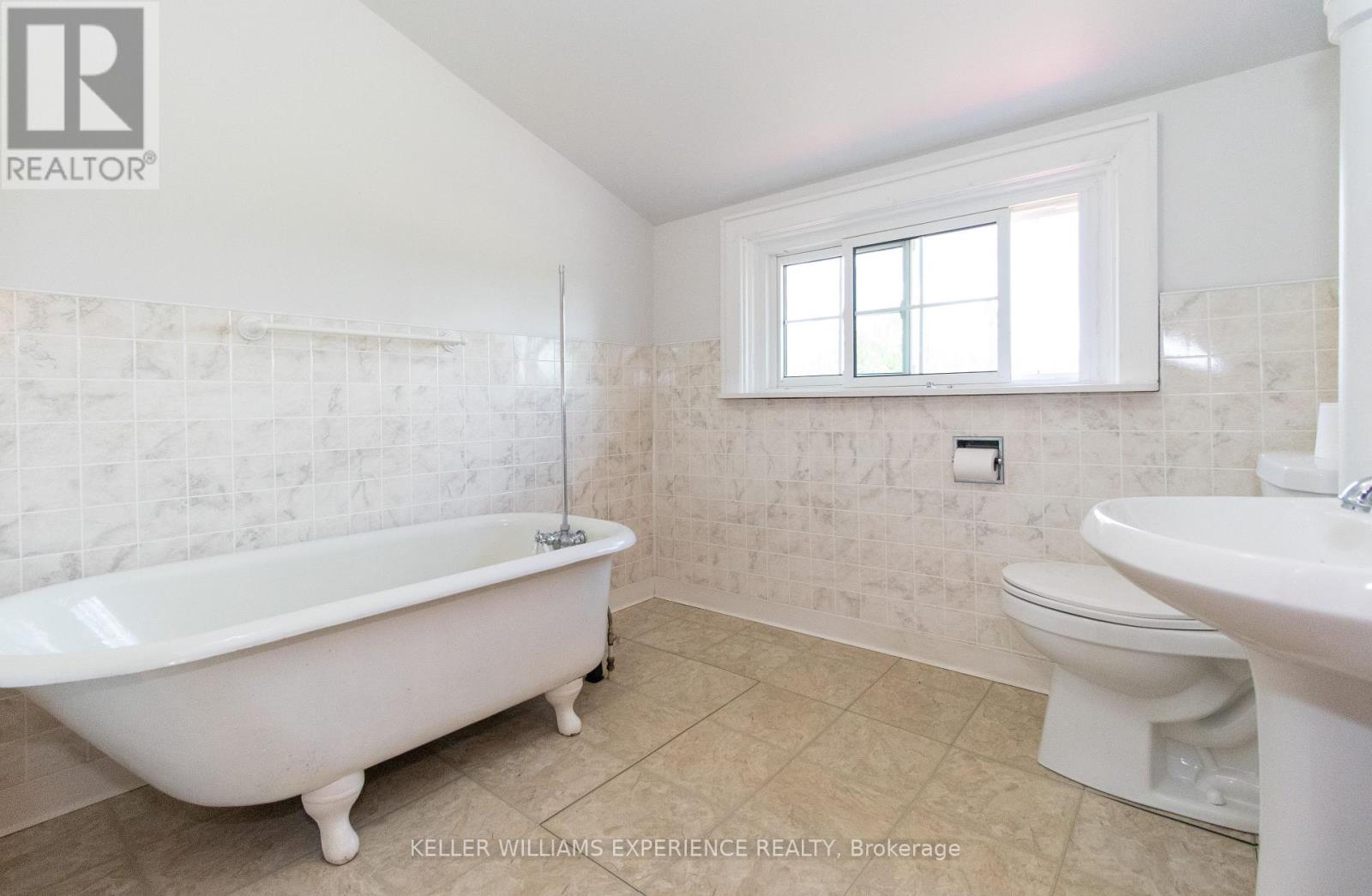 3505 BOUNDARY ROAD - 32
