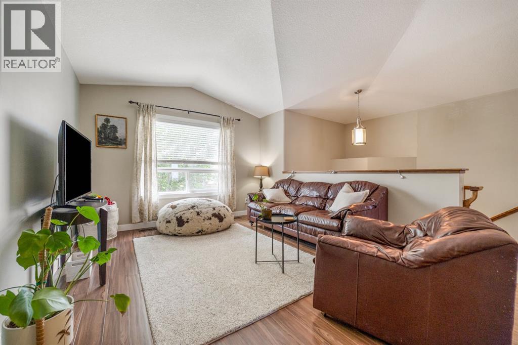 113 Mount Sundial Court W — photo 7